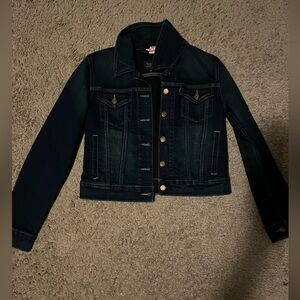 Denim Levi’s jean jacket